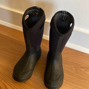 BOGS kids snow and rain boots rated to -30 degrees boys girls black size 3 youth
